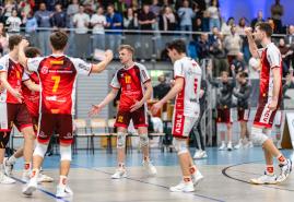 Volleyball in Kiel: „Adler" feiern Klassenerhalt