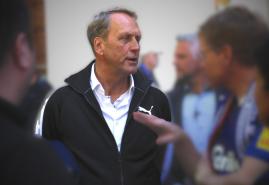 Holstein-Kiel-Präsident Steffen Schneekloth kündigt Abschied an