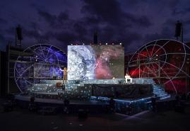 Ein Pakt, der aufgeht: Kiels Sommertheater macht aus Goethe eine Rocknacht mit Haltung