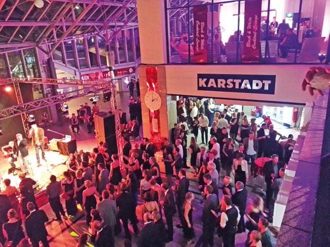 Weihnachten Mit Helene Fischer 2022 Cover Feierstimmung im SOPHIENHOF! KIELerleben