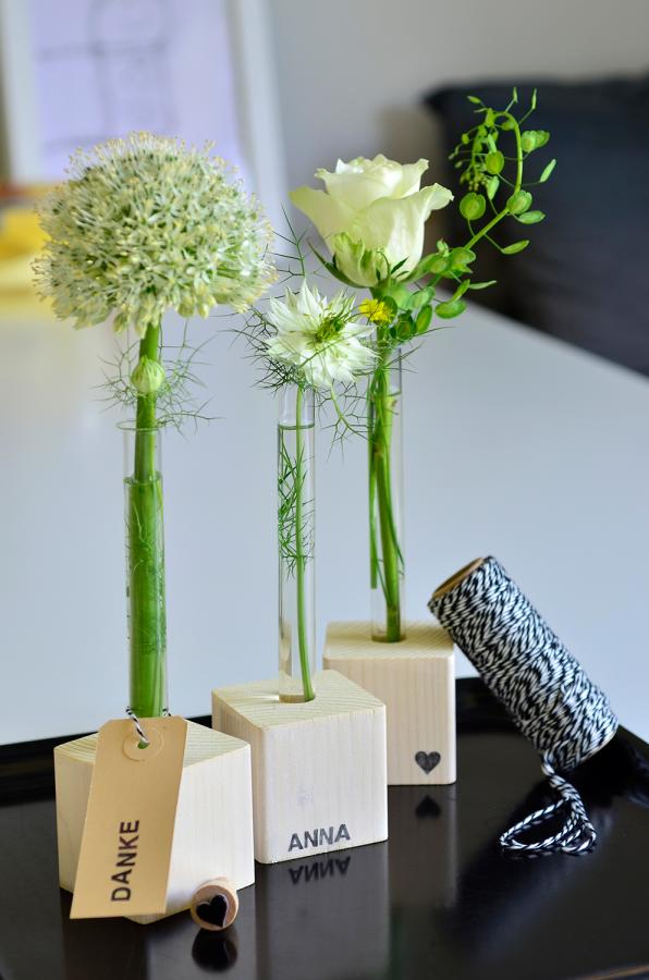 DIY: Reagenzglas-Vasen selber basteln