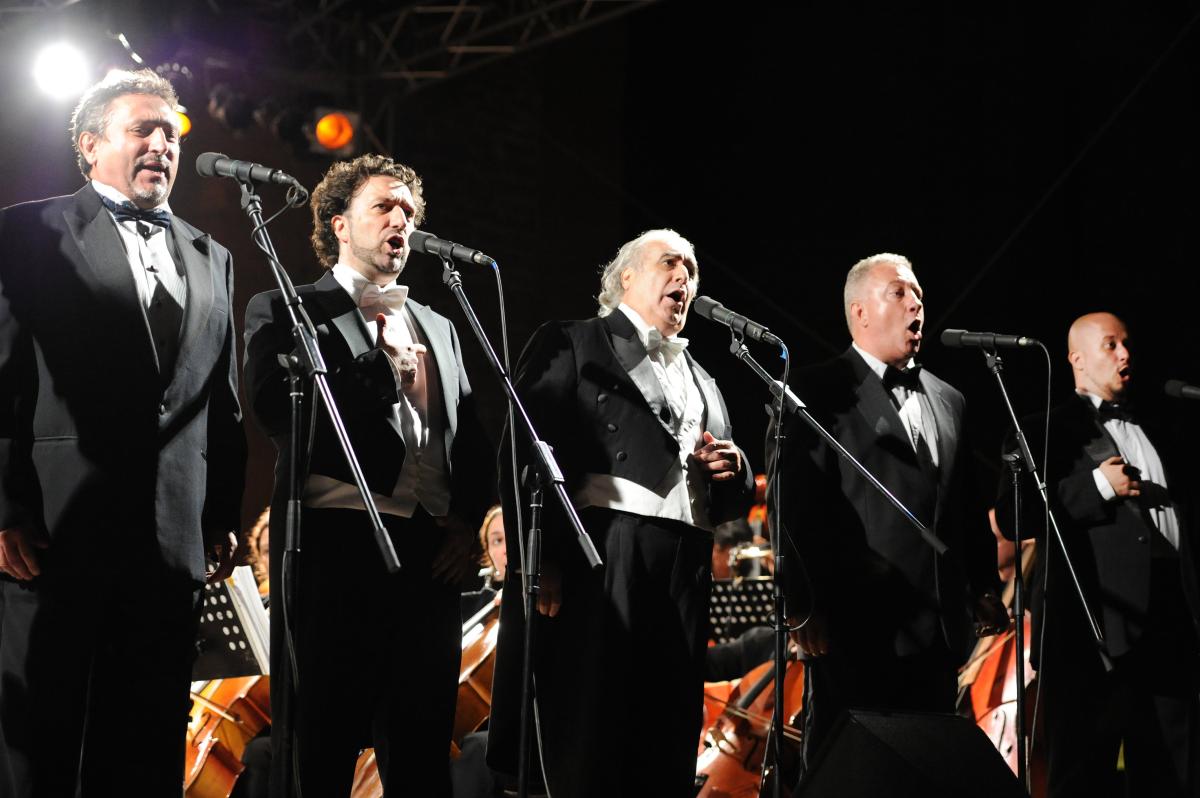 Die fünf Tenöre singen im Kieler Schloss KIELerleben