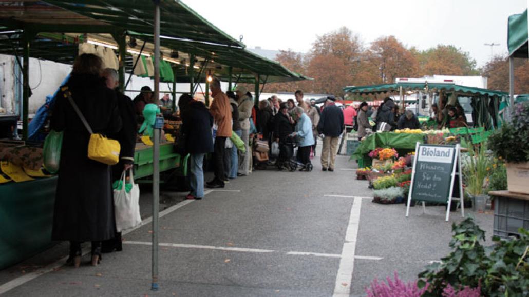 Wochenmarkt zieht auf den Wilhelmplatz
