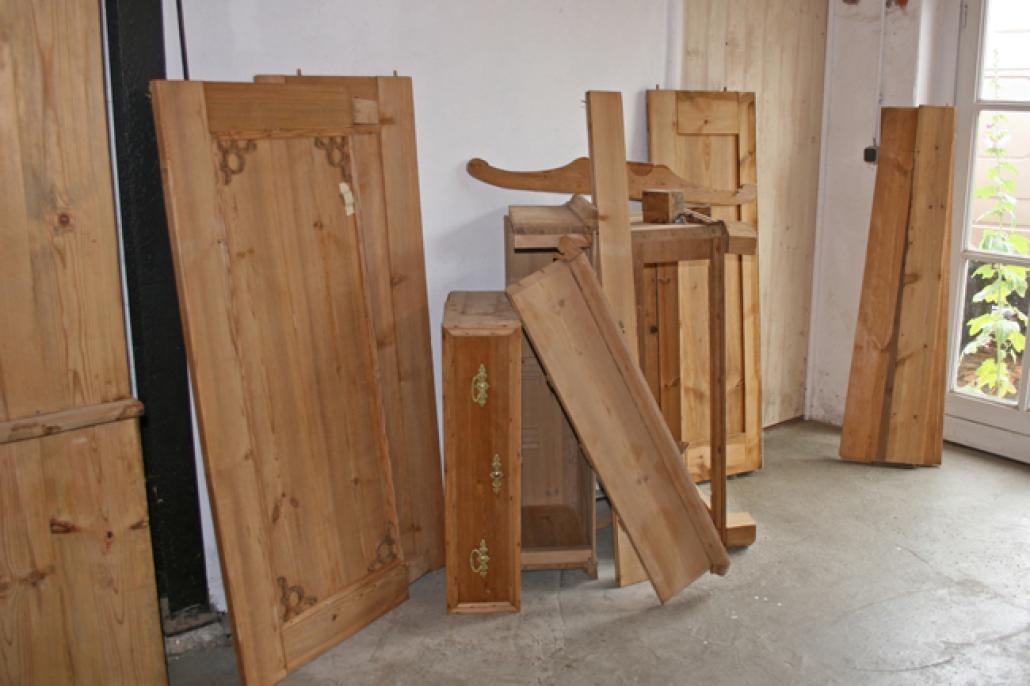 Restauration von antiken Möbeln
