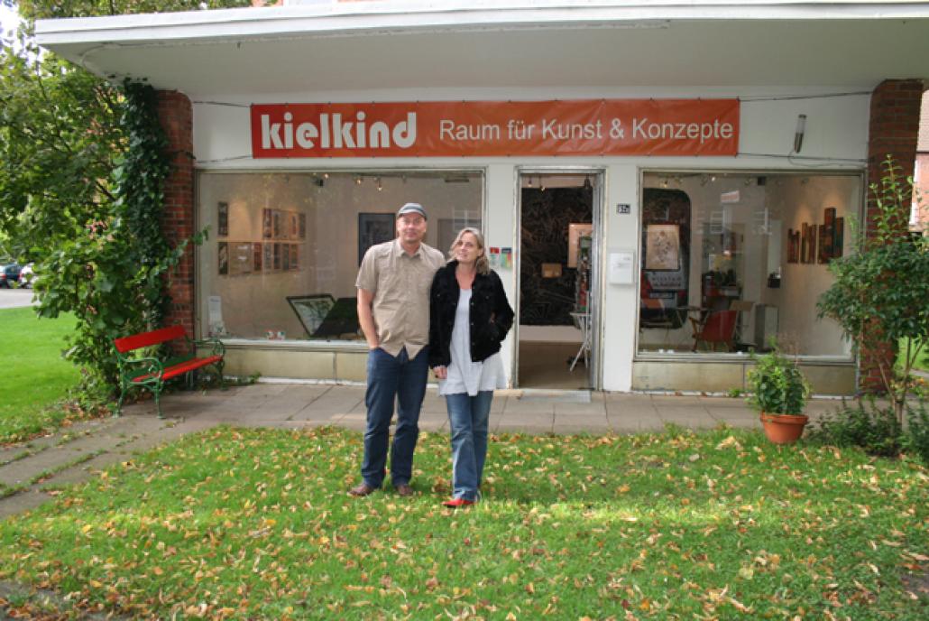 Sven Schwarz und Uta Kalthoff vor ihrer Galerie