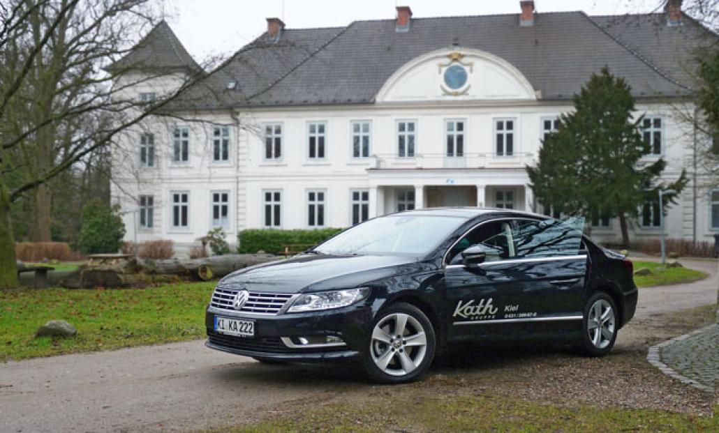 Elegantes zu Elegantem: der VW CC vor dem Schloss Noer