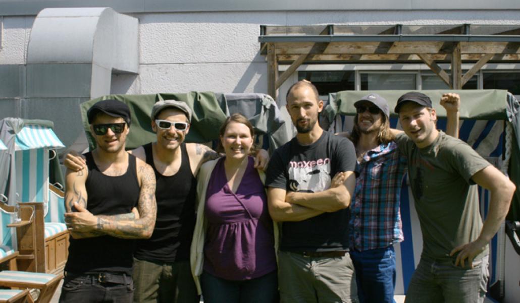 Von schlafenden Hunden, Live-Gigs und Sonnenbrillen