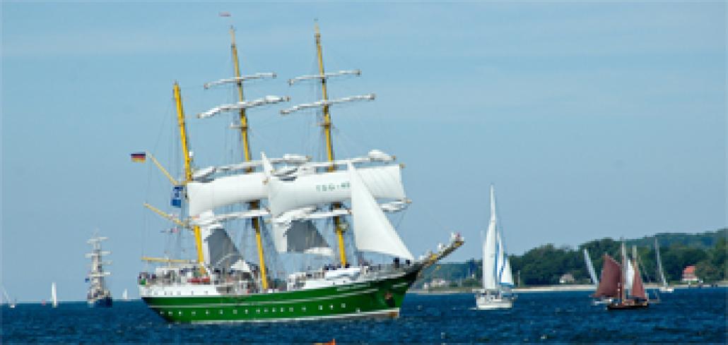 Maritimer Höhepunkt: Windjammerparade