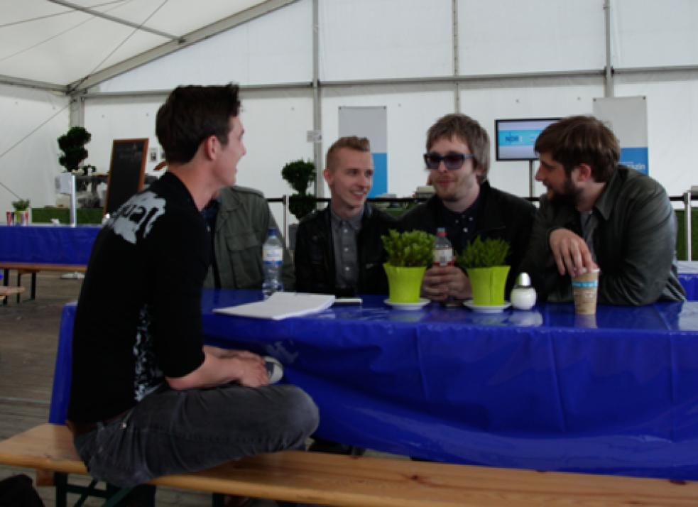 Redakteur Thore Albertsen (re.) sprach mit Henning Sommer, Frederik Deluweit und Matthias Kranz (v. re.) von Wilhelm Tell me