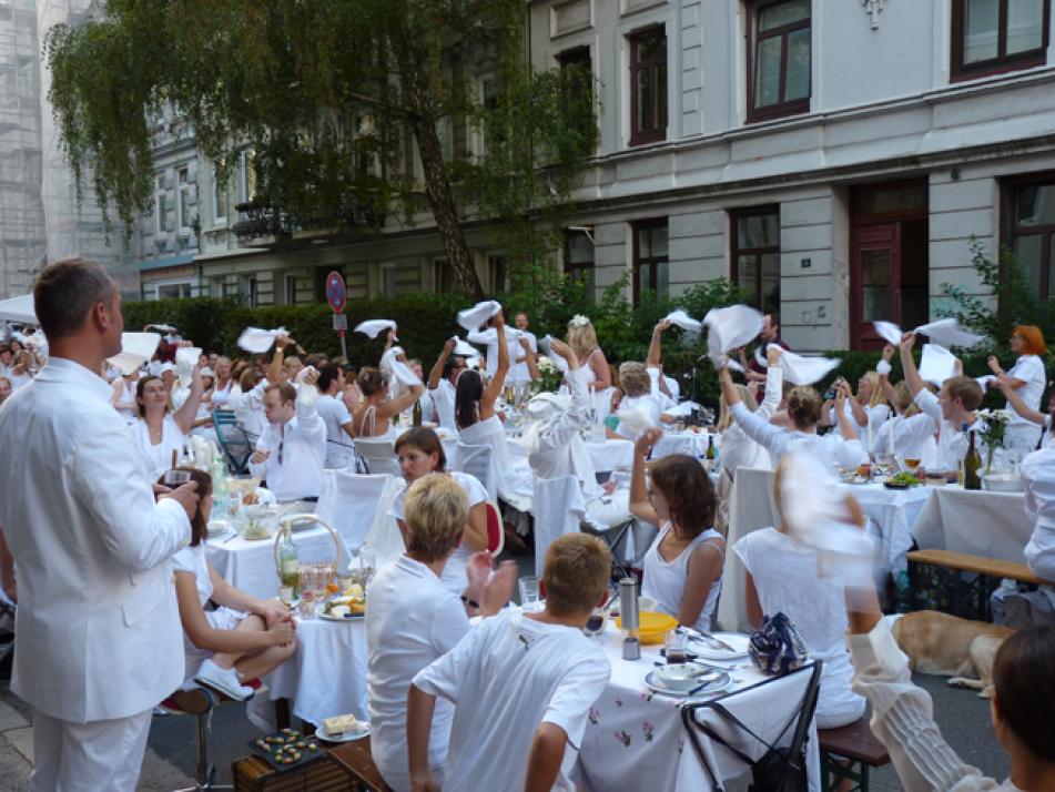 White Dinner in Kiel