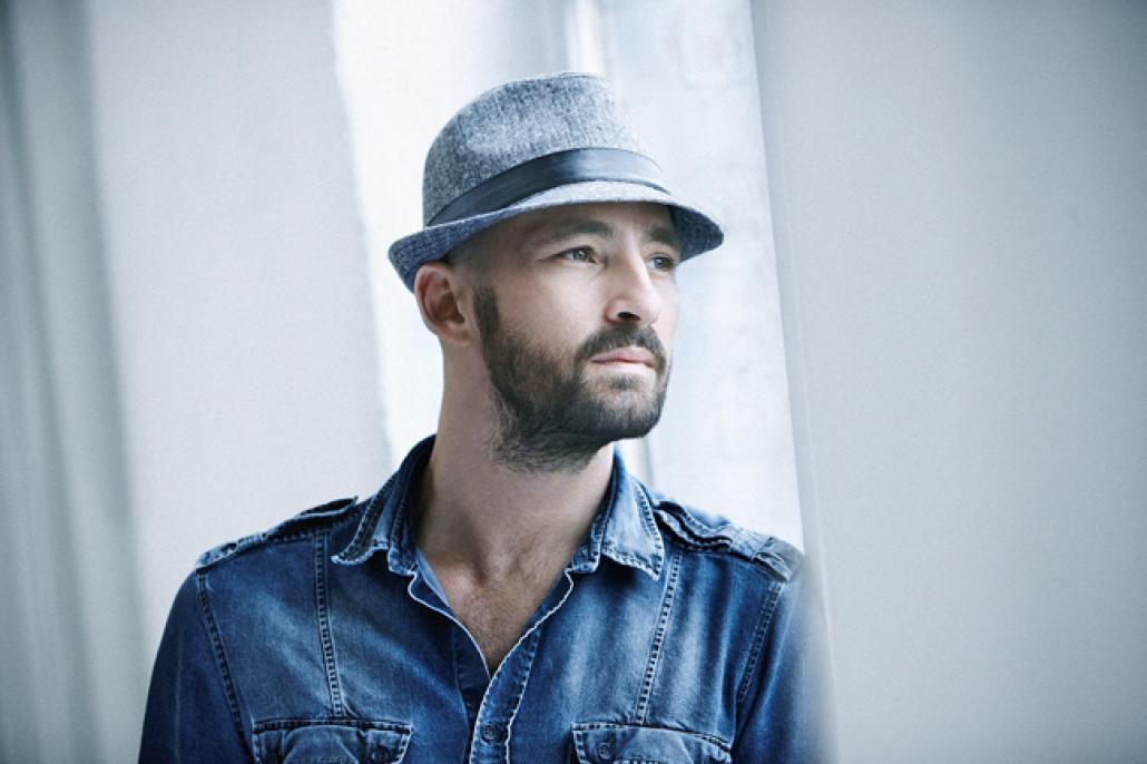 Gentleman in der Halle400