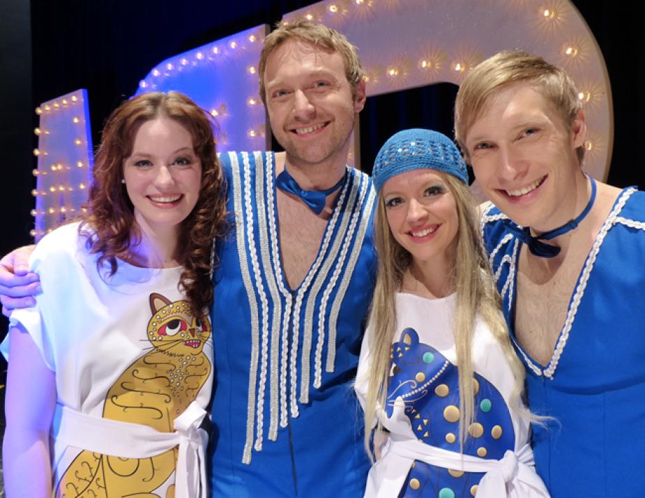 Die ABBA-Show am 5. Januar in der Sparkassen-Arena