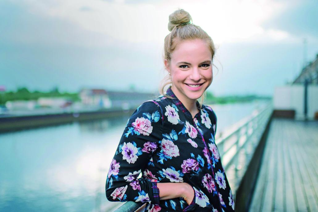 Julia Engelmanns Texte regen zum Nachdenken an und machen trotzdem gute Laune; Foto: Marta Urbanelis