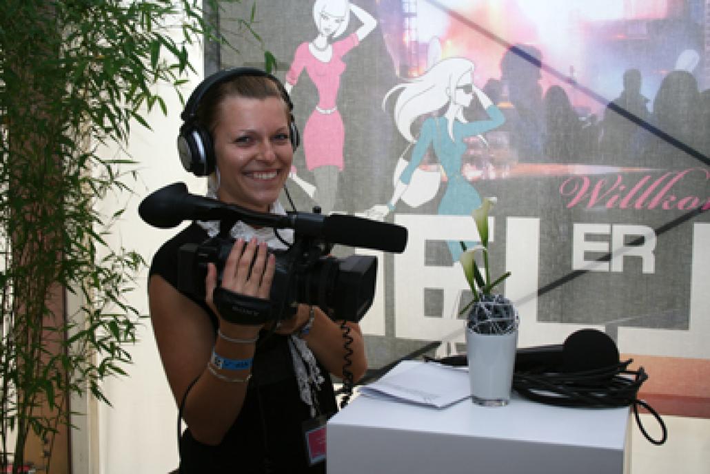 Videojournalistin Jenny Discher von falkemedia