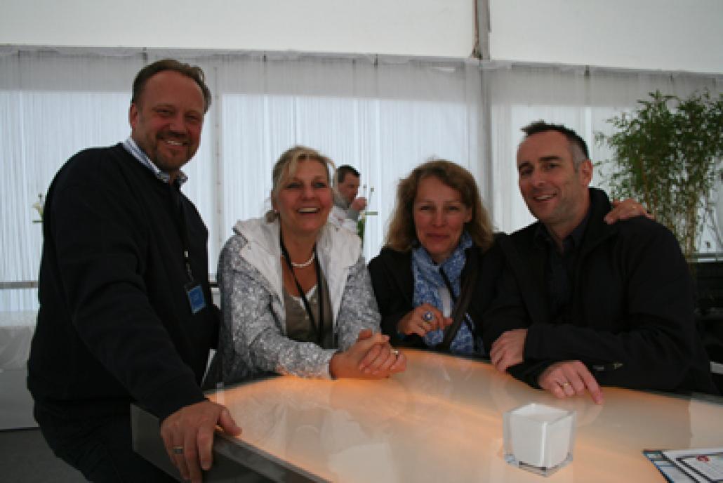 Thorsten und Ingrid Sievert von Juwelier Sievert mit Ingrid und Sönke Bergemann von Haus & Grund