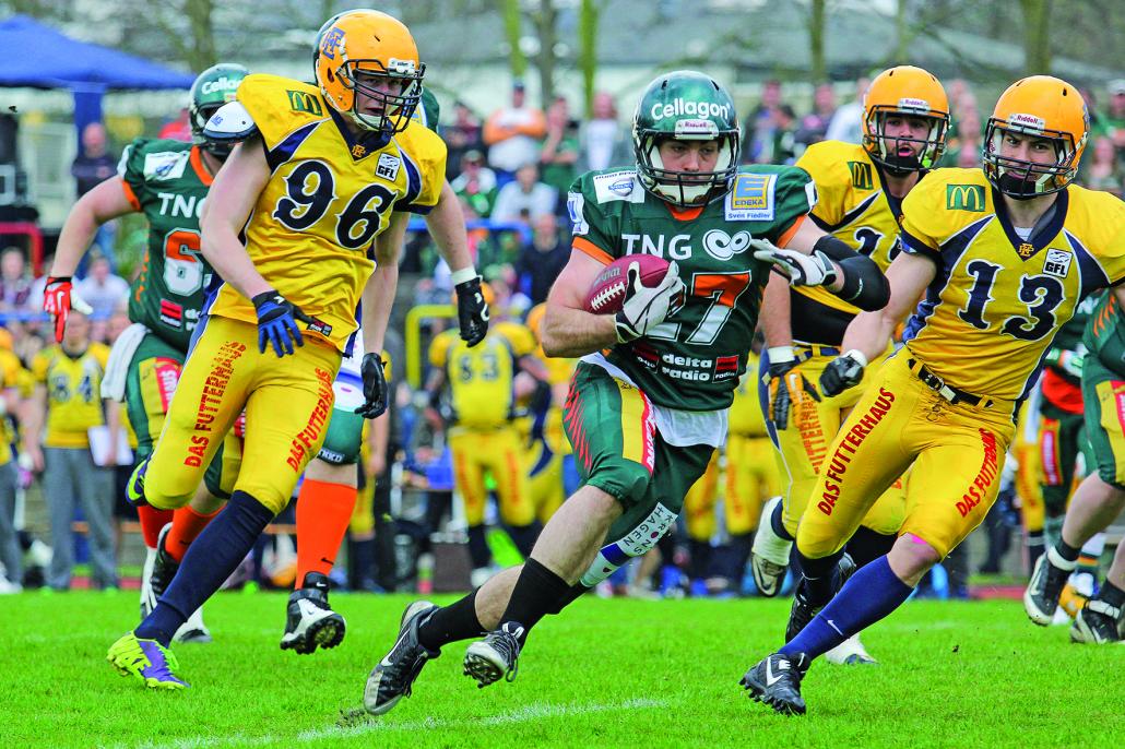 Andreas Hofbauer, Runningback der „Canes“, ist von den Elmshorn Fighting Pirates nicht zu stoppen