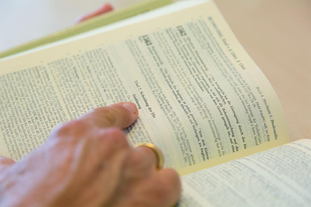 Rechtsberatung statt Rosenkrieg