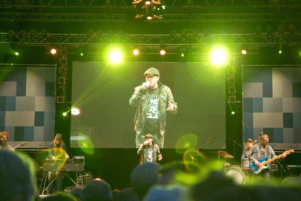 Sänger Flo Mega über Burnout + Konzertfotos