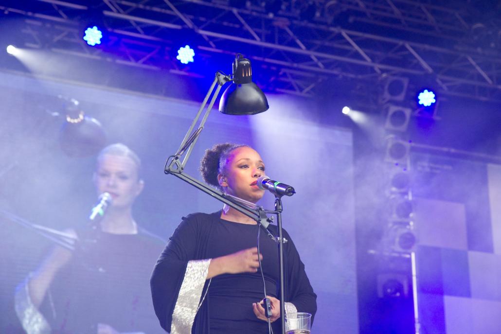 Laing über Fischbrötchen und den ESC + Konzertfotos