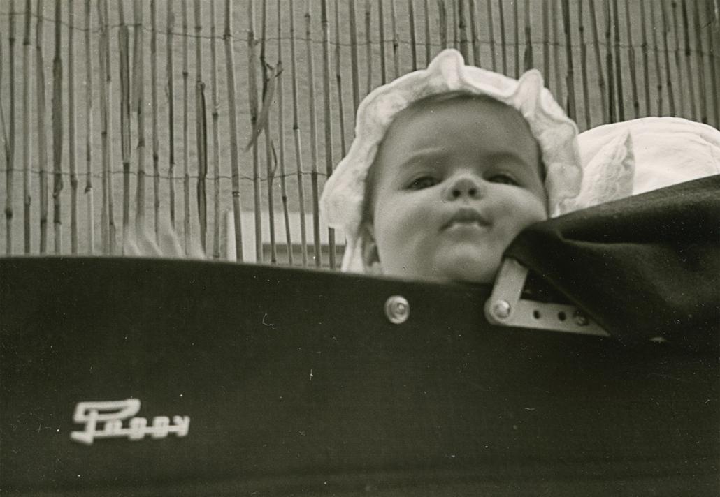 Schon als Kind neugierig: Andrea Gastager mit sechs Monaten 