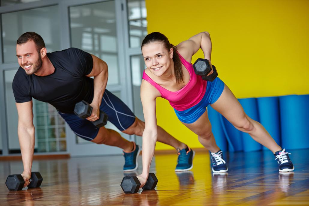 Motivierende Trainer sorgen für ein gutes Gefühl beim Training