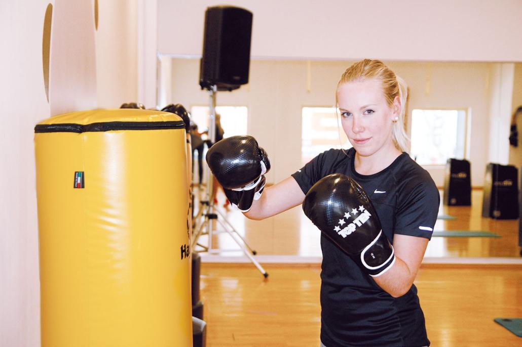 KIELS-Mitglied Mareike Grüner testet den neuen Fatburner Zirkel