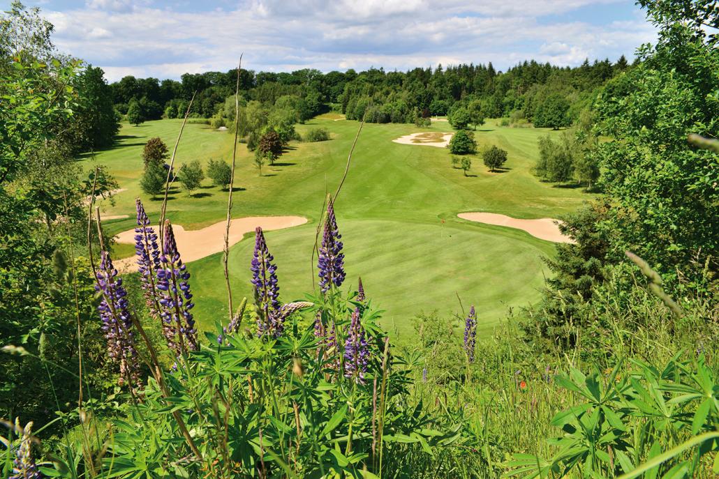 Testen Sie den erstklassigen Golf Club Altenhof