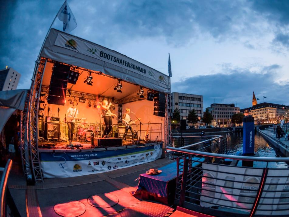 Konzerte + Segeln: Das bietet das zweite Wochenende des Bootshafensommers