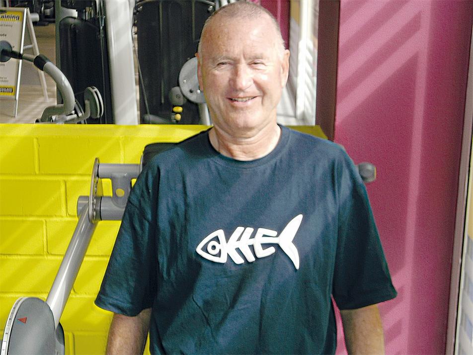 Ralf Weinreich, 75 Jahre, Rentner: 
„Am FITNESSLAND gefällt mir vor allem, dass es so sauber ist! Ich trainiere hier, um beweglicher zu werden, und konnte so meine Rückenprobleme lindern. Durch den Sport habe ich außerdem ein besseres...