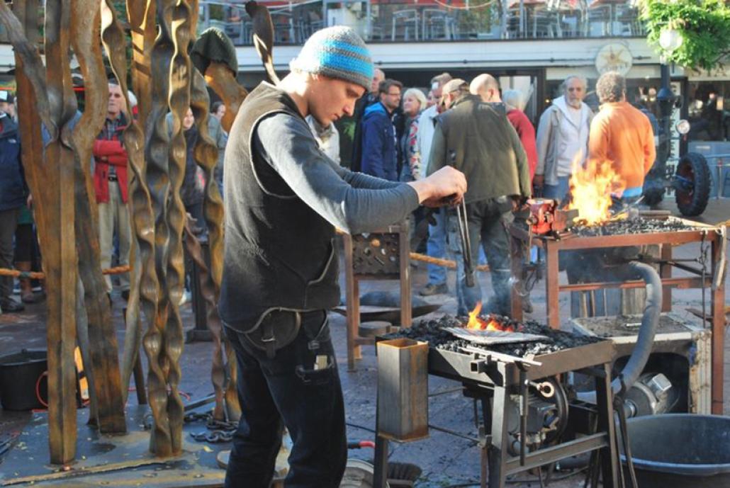 Herbstlicher Bauern- und Regionalmarkt und Verkaufsoffener Feiertag