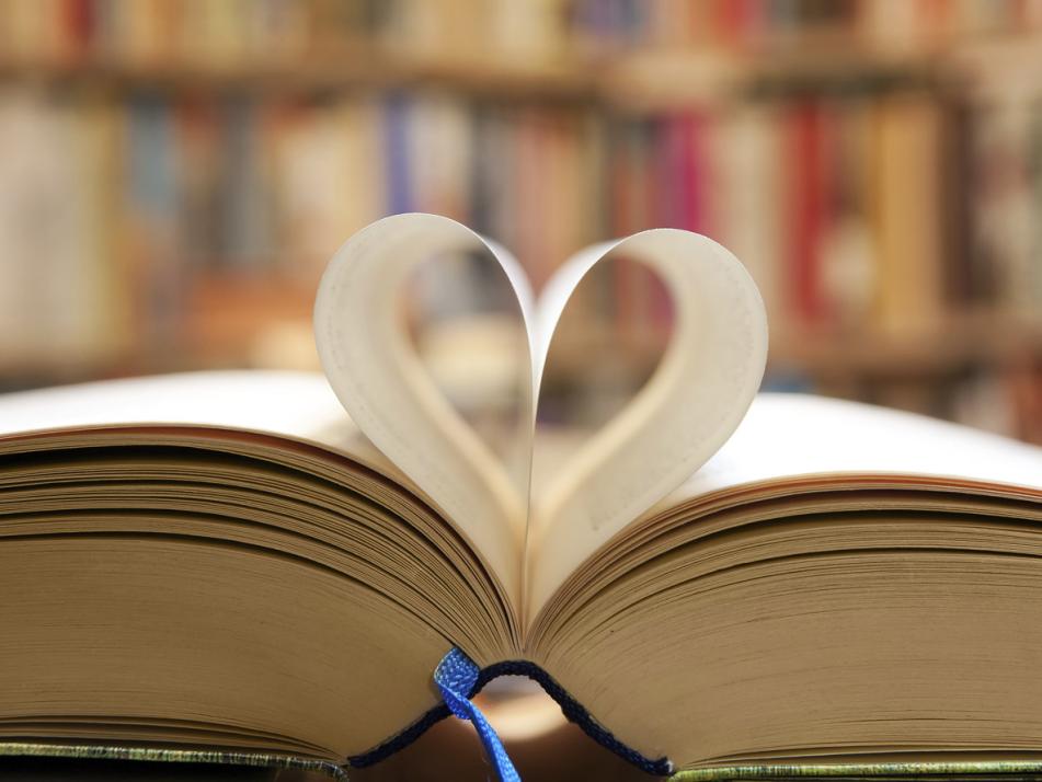Großer Bücherflohmarkt: perfekter Lesestoff für triste Herbsttage