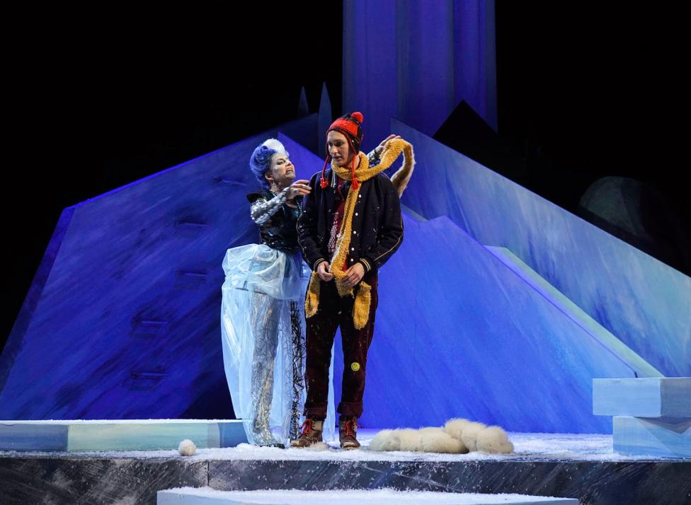 Das Theater Kiel verzaubert mit  „Die Schneekönigin“