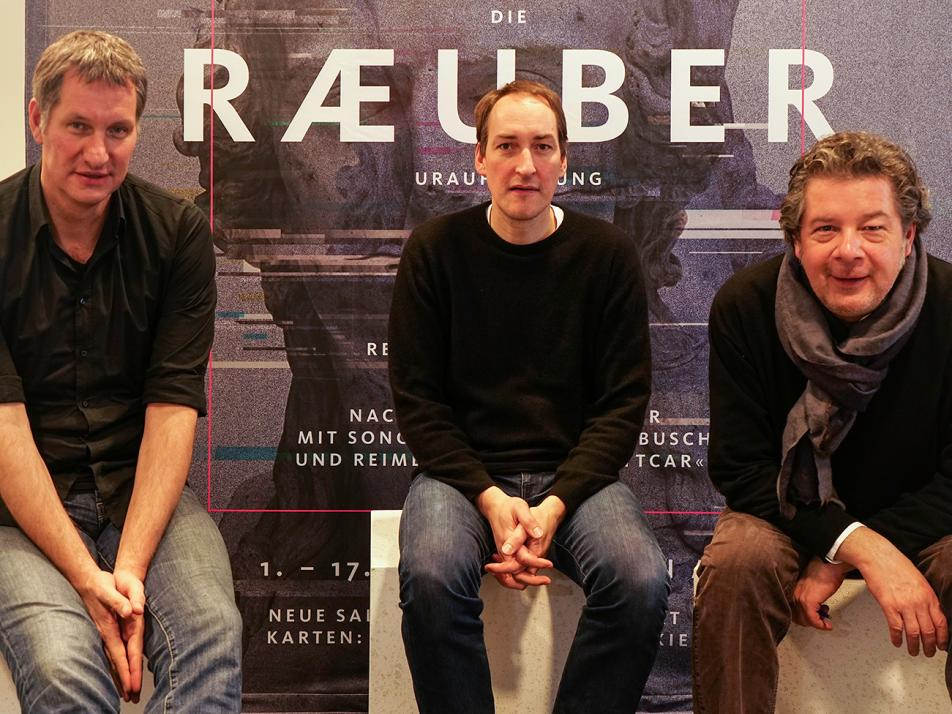 Marcus Wiebusch (v. li.), Reimer Bustorff und Daniel Karasek haben Schillers „Die Räuber“ zu einer Rockoper gemacht