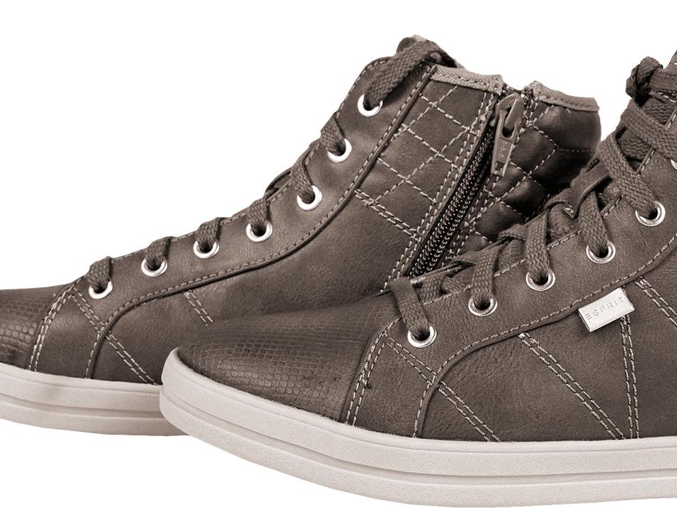 Sneaker von Esprit, statt 69,99 nur noch 49 Euro

