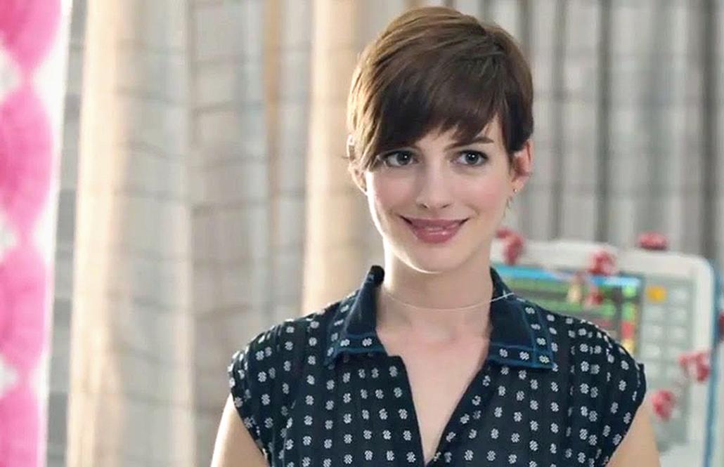 Eine der Hauptrollen spielt Anne Hathaway