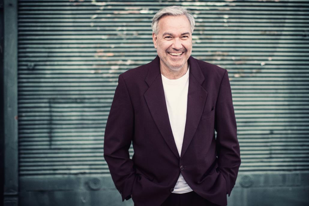 Am 10. April singt Stefan Gwildis im Kieler Schloss
