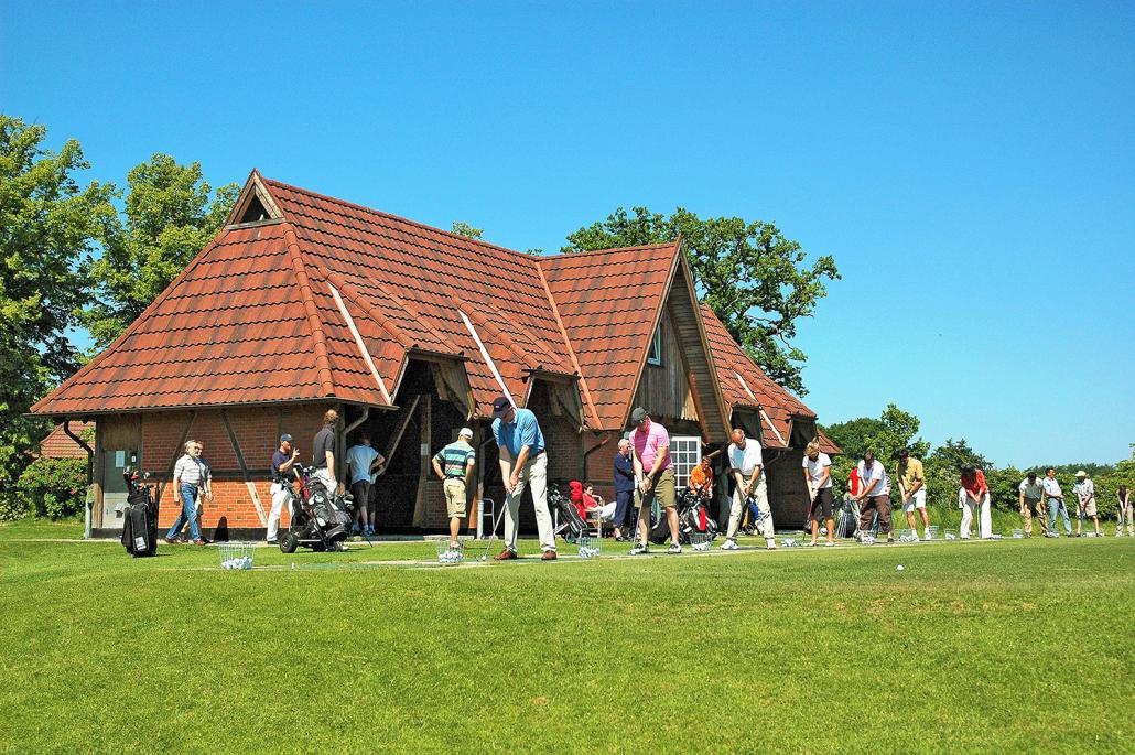 Golf ist die perfekte Gelegenheit mit der Familie die Sonne zu genießen