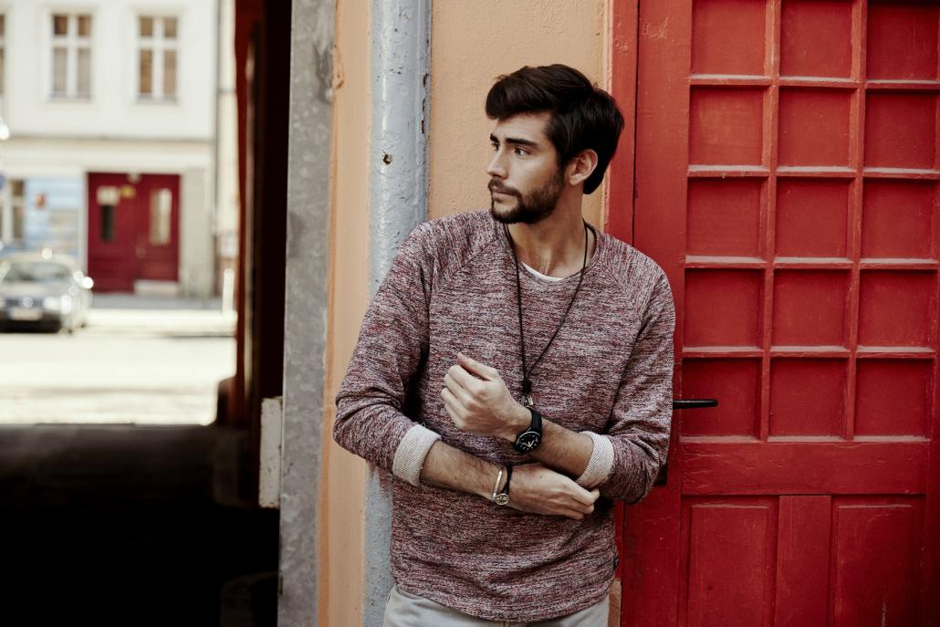 Zum diesjährigen Abschlussabend der Kieler Woche (26. Juni) steht am Ostseekai Alvaro Soler ab 21.45 Uhr auf der NDR-Bühne.