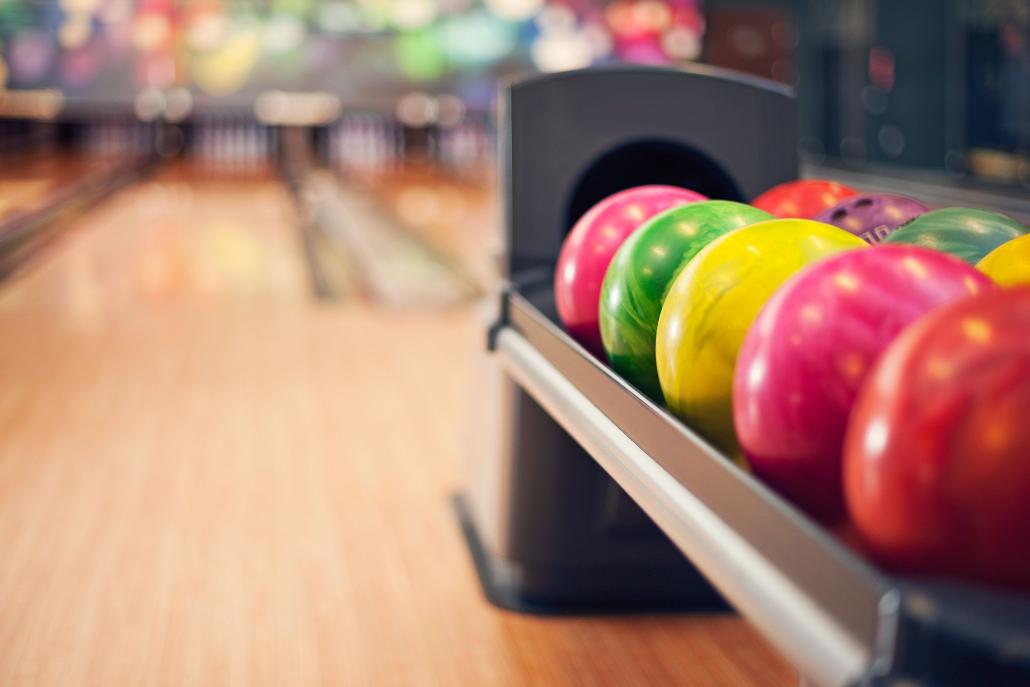 Sportsfreunde können sich im Fun Fabrik Bowl austoben