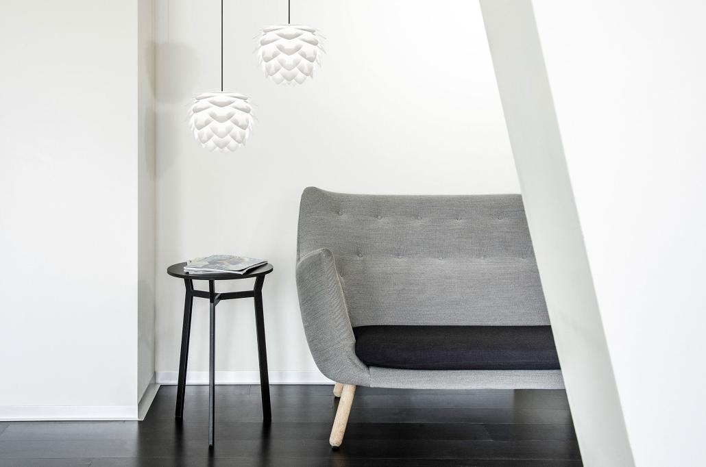Das luftige Design der Lampen fügt sich überall gut ein