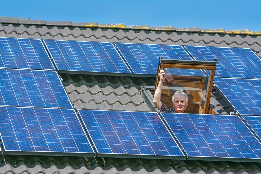 Manfred Kühl, begeisterter Nutzer der neuen Photovoltaikanlage