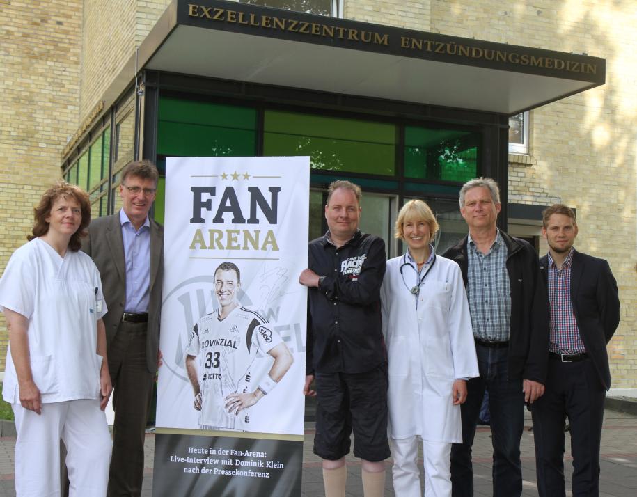 Jeanette Becker, Frank Grell (Provinzial Preetz), Thomas Koch (Patient), Dr. Ingrid Bobis, Gerd Eissing (Mitglied des Bundesvorstand Mukoviszidose e.V.) und Jan Gomm (v. li.)