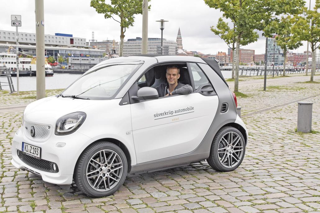 KIELerLEBEN-Redakteur Jan Lohmann beim Autotest