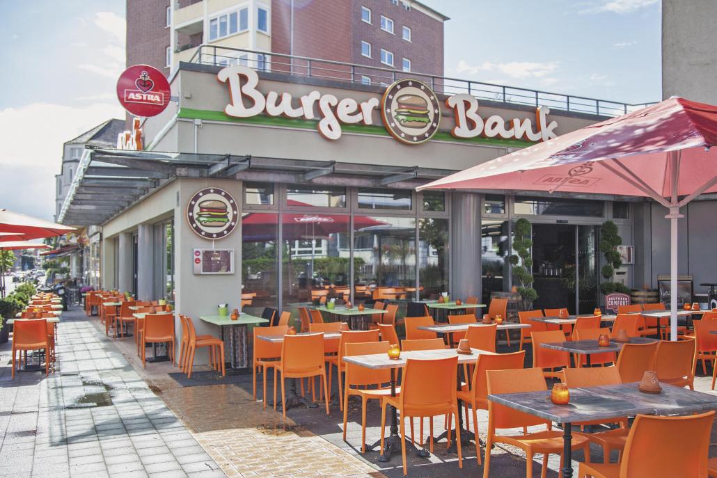 Die Burger Bank in der Holtenauer Straße punktet mit unkomplizierter Atmosphäre