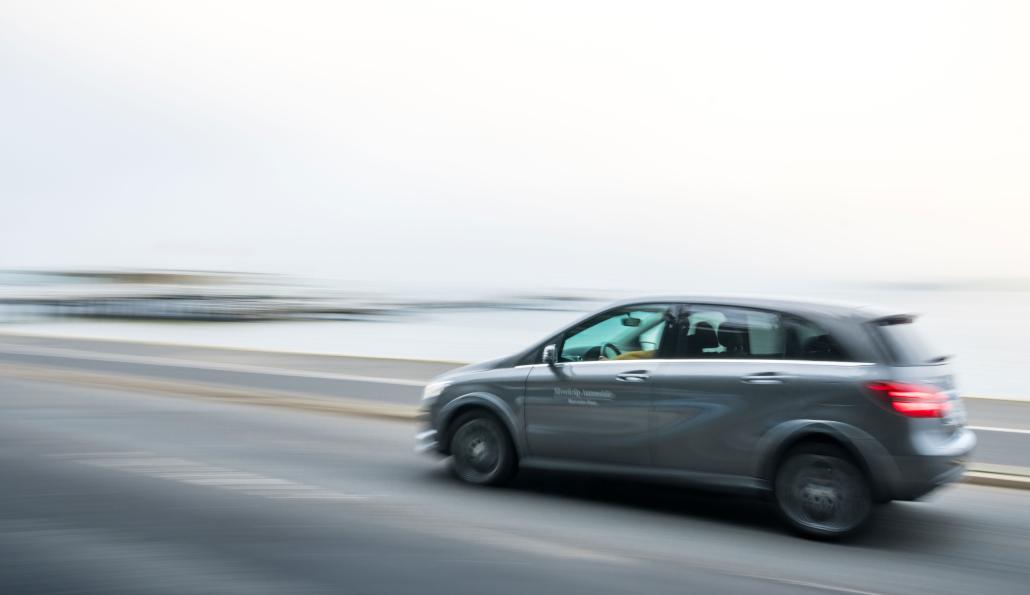 Jan macht sich auf den Weg, um mehr über Elektromobilität zu erfahren