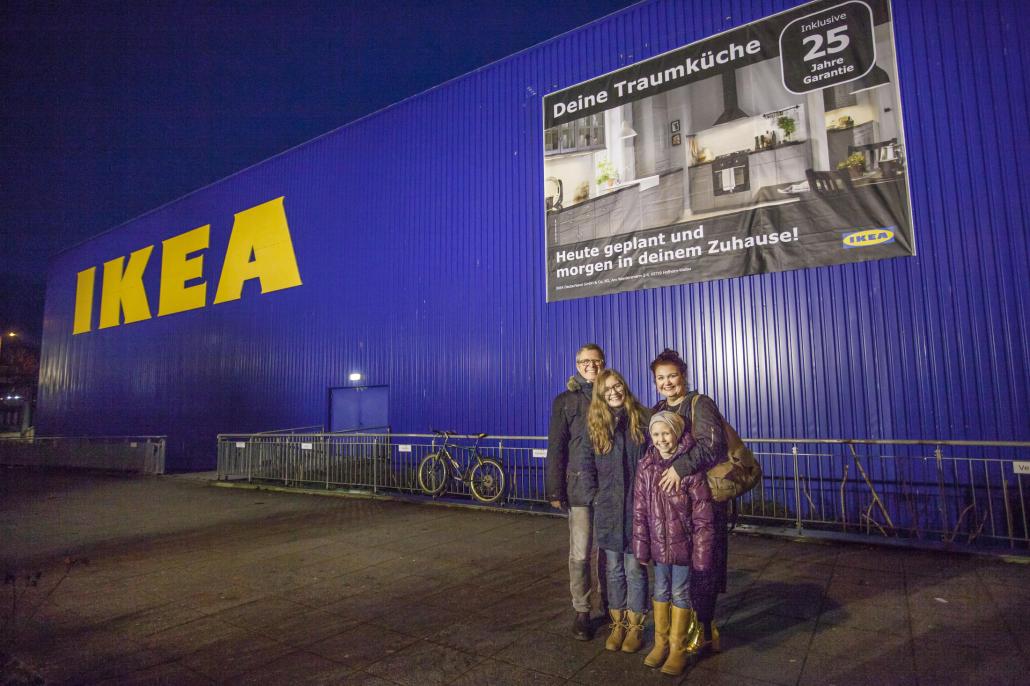 Familie Müller bei IKEA Kiel