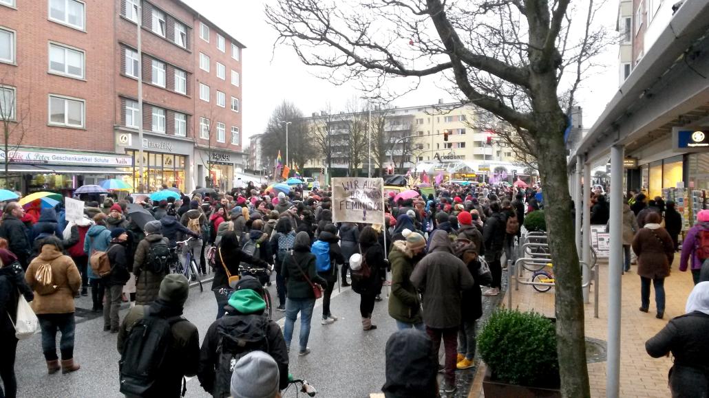 600 Menschen gingen in Kiel für eine gerechtere Welt auf die Straße