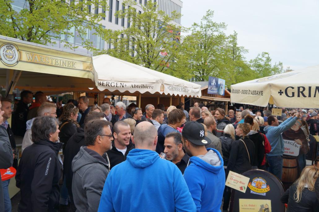 Buntes Treiben auf dem Fest der Biere