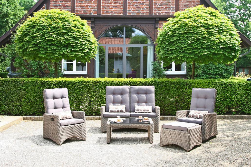 Mit den Gartenmöbeln von Möbel Janz wird die Terrasse zur Sommer-Wohlfühl-Oase