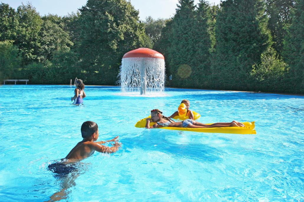 Das Freibad Katzheide bietet Badespaß für Groß und Klein